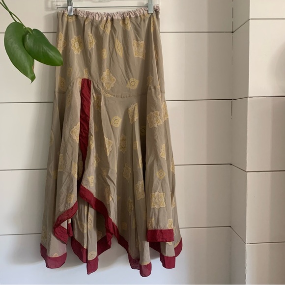 Asymmetrical silk skirt Gorgeous festival boho - Picture 1 of 3